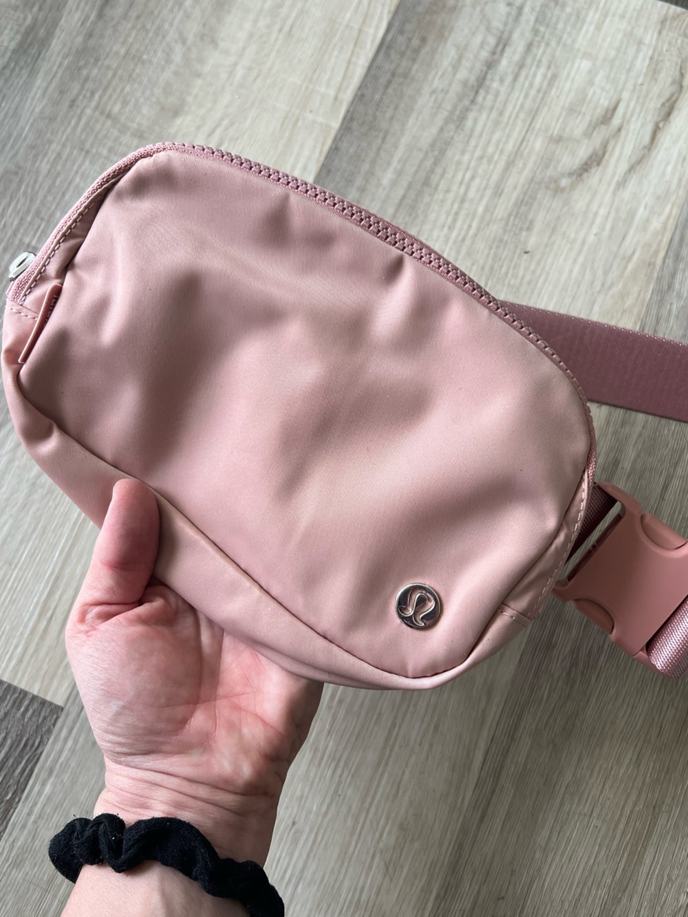 Lululemon Everywhere Belt Bag 1L Pink - Picture 5 of 8